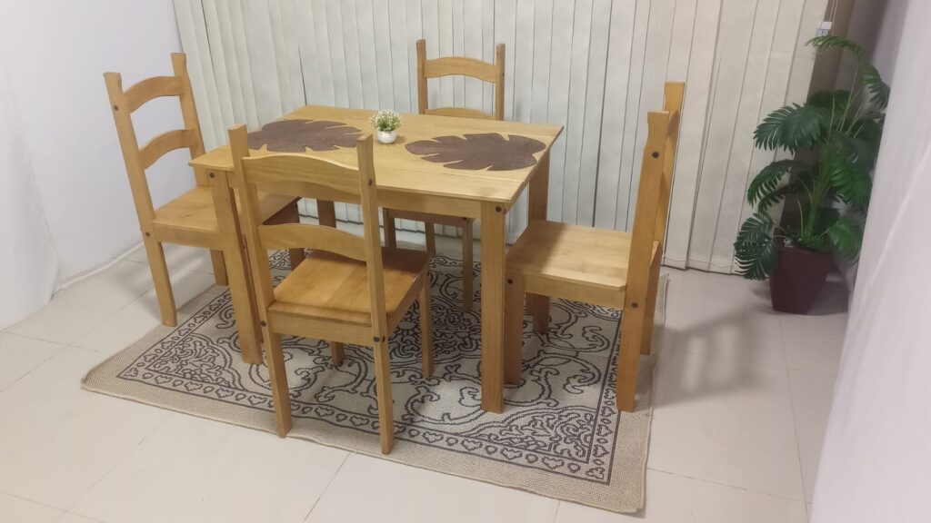 Conjunto de Mesa Creta com 4 Cadeiras Madeira Macica Cinamomo Francine Moveis