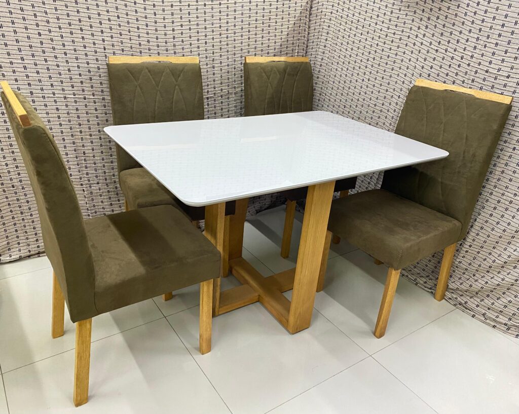 Mesa Pietro.Evelin 90×90 Tampo Malaga MDF.Vdr e Base Evelin Imbuia Mel.Off White Carvalho Decor