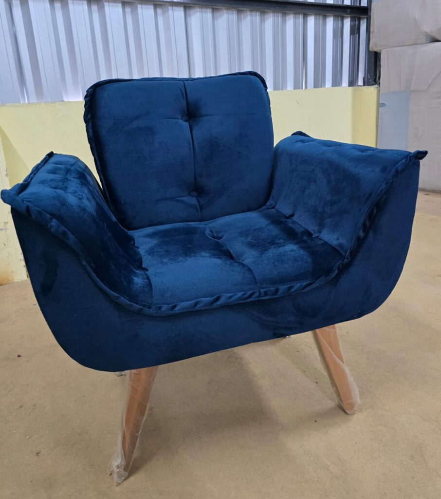 Poltrona Graziela Velduo Azul AL Estofados